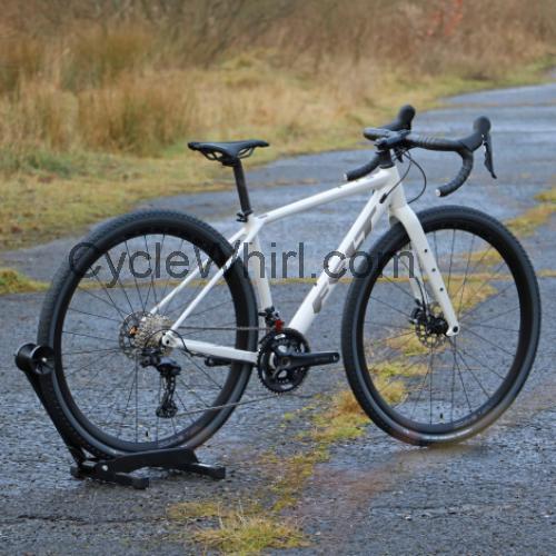 Felt Breed 30 fiche technique et avis